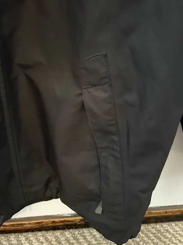 Helly Hansen Black Waterproof Jacket, Juniors size 14 & 100% Polyester - Image 2