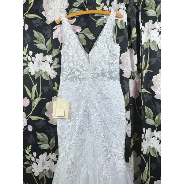 Lanting Bride White Lace embroidered Mermaid Wedding Dress V-Neck S M - Image 7