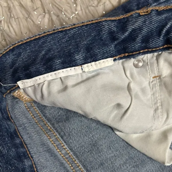 Zara‎ Blue Medium Wash Women’s Wide Leg Raw Hem Jeans Size 8 - Image 6