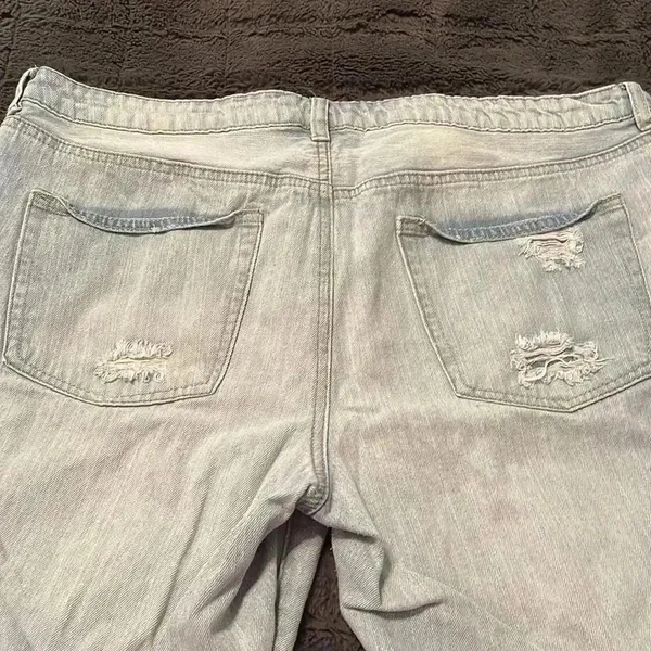 Refuge 💜💜 Distressed jeans - Image 6