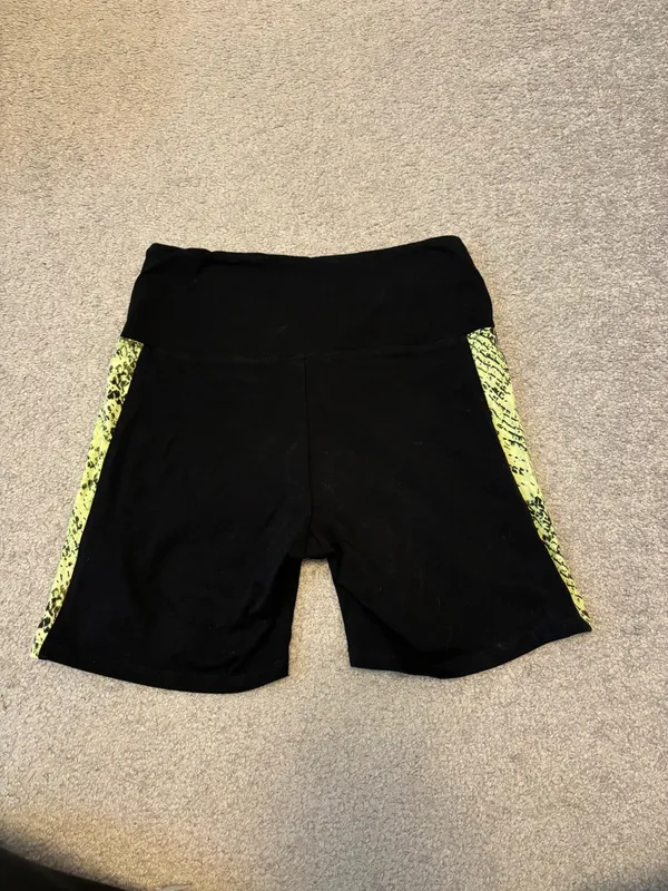 Victoria's Secret PINK Black and Neon Green Snake Print Biker Shorts - Image 5