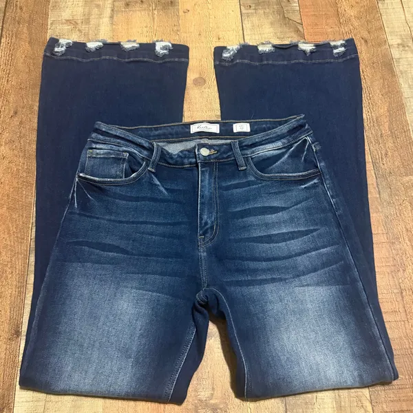 KanCan Women's Dark Denim Kurvy Mid-Rise Flare Jeans Sz 30 Stretch Boho Festival - Image 3
