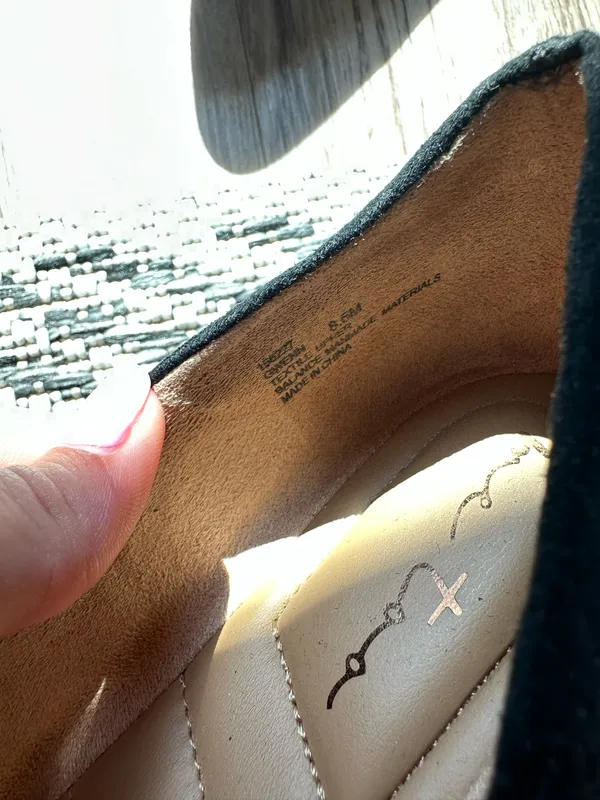 Business Casual Flats Texture Pattern Black Size 8.5 - Image 3