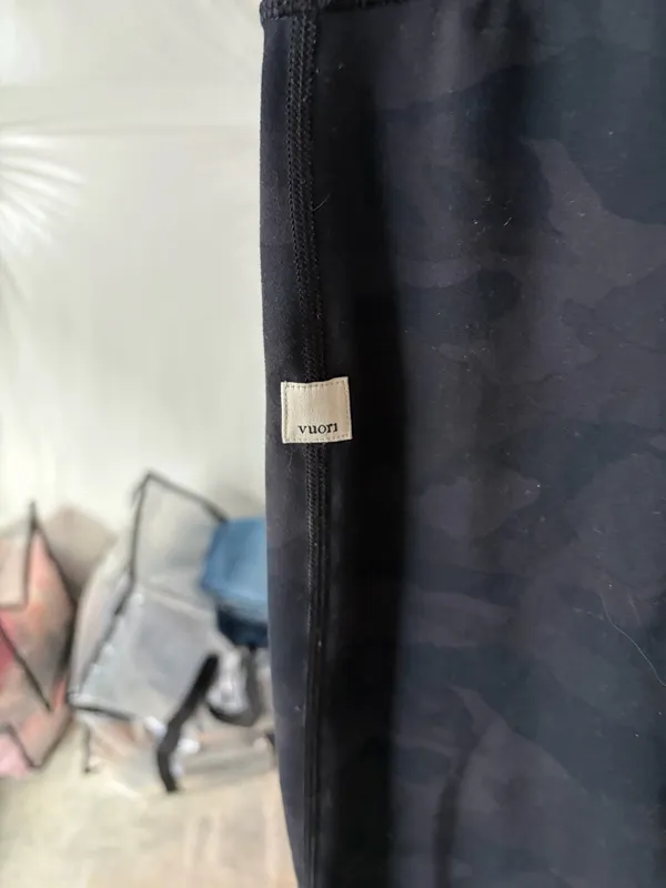 Vuori Daily Leggings Camo Black Women’s - Image 6