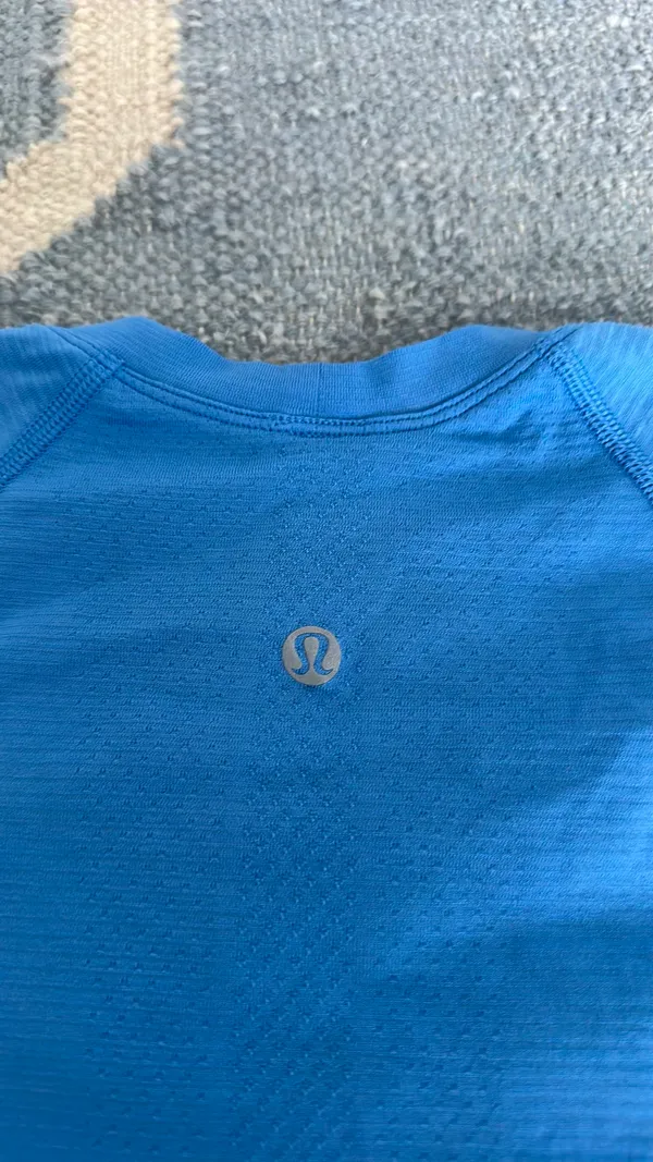 Lululemon Swiftly Tech Short Sleeve - Image 3