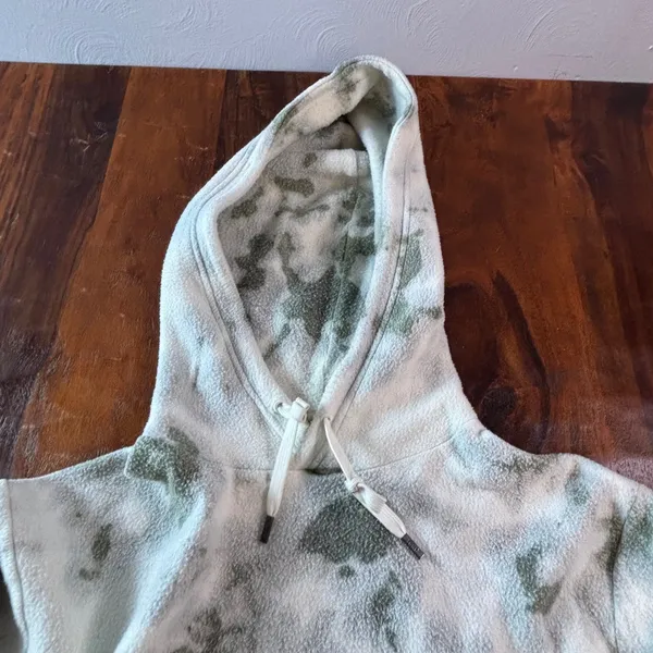 Feat Blanket Hoodie Sage Green‎ Tie Dye Fleece Sweatshirt Womens Medium - Image 5
