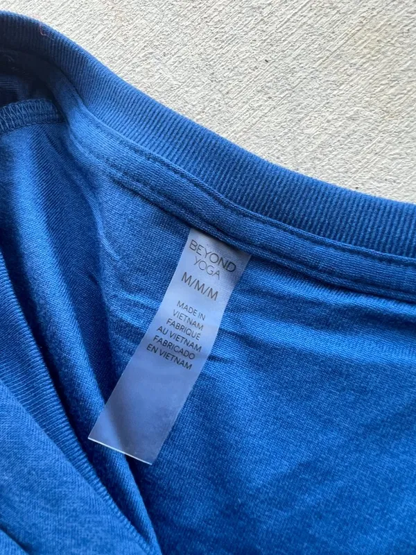 Beyond‎ Yoga bright blue top size M - Image 9
