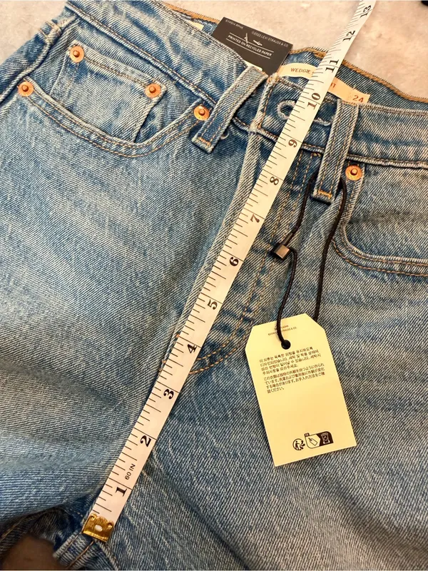 NWT Levi’s Size 24x28 Wedgie Straight Button Fly Jeans Classic Denim mid Rise - Image 7