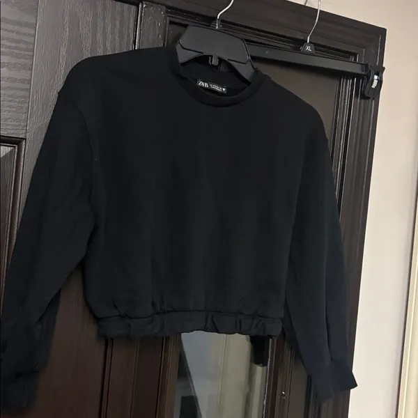 Zara black crop top. 
7 - Image 7