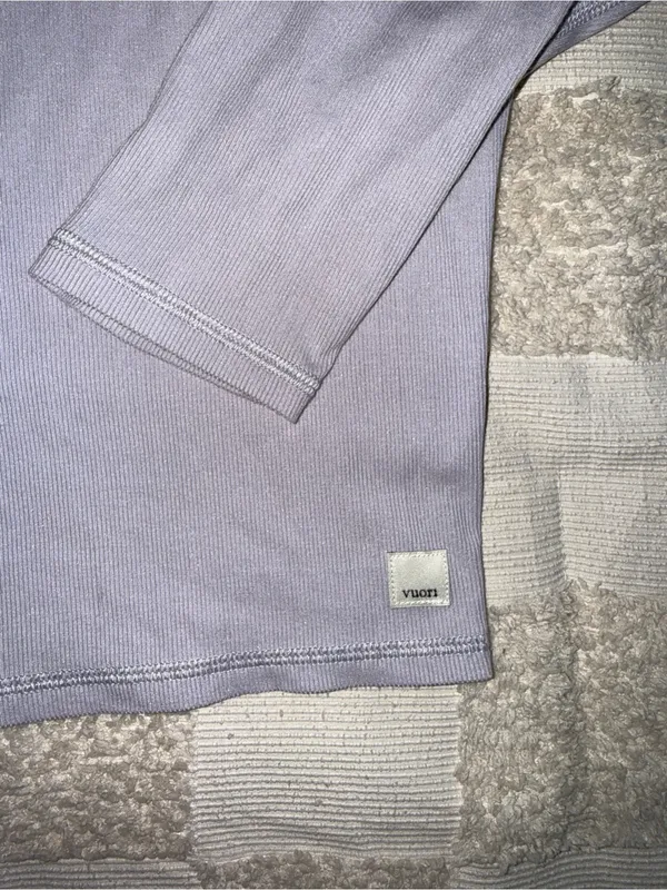 NWOT Vuori Pose‎ Crew long-sleeve top in lavender size L - Image 3