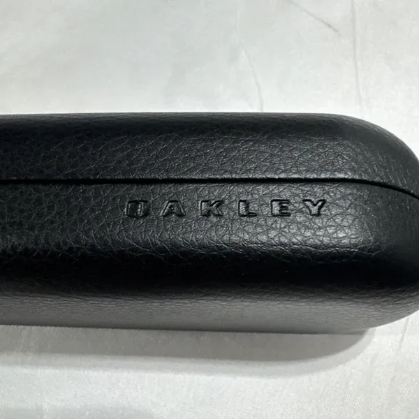 Oakley Black Hard Flip Top Case for Glasses/Sunglasses Unisex - Image 3