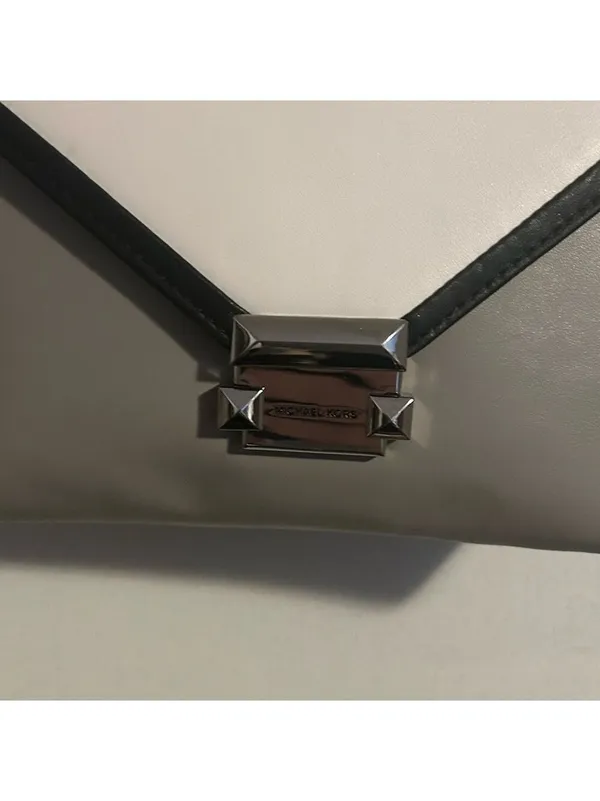 Michael kors  leather color block purse - Image 6