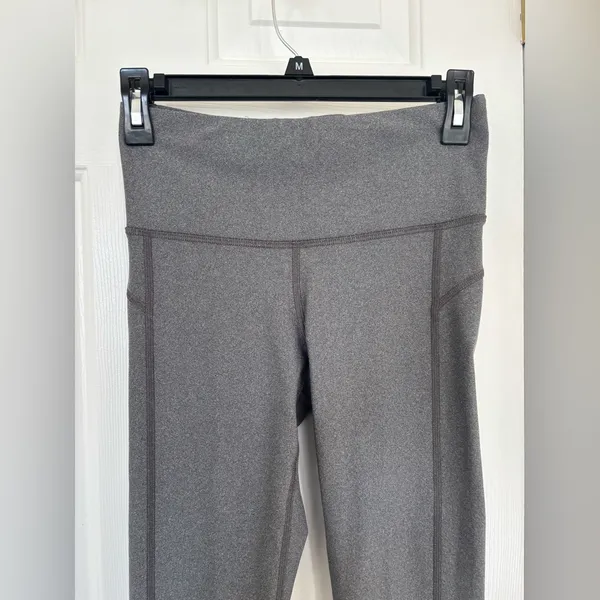Womens under armour compression heat gear grey leggings - Image 4