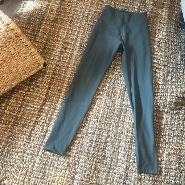 Beyond Yoga Green High Waisted Yoga Leggings - Image 2