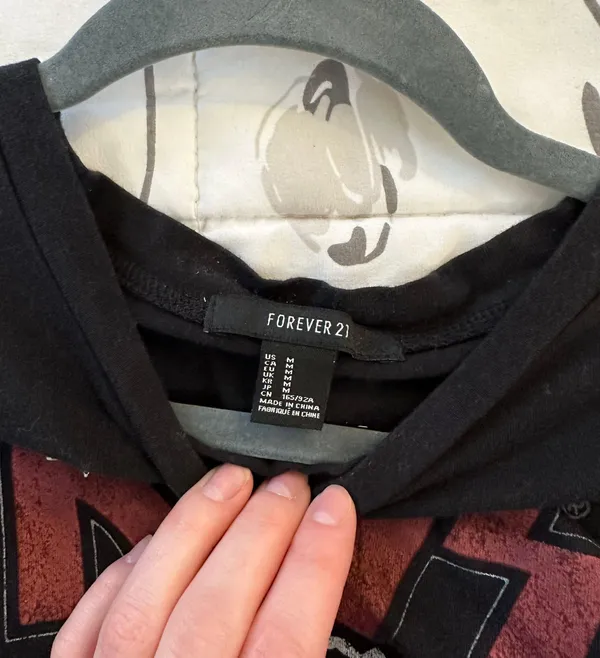Forever 21 KISS Band Cut Off - Image 3