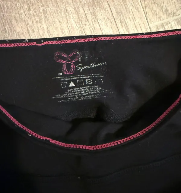 Aritzia TNA Black Leggings - Image 3