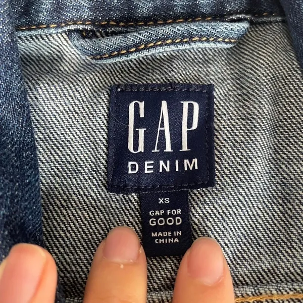 GAP‎ Denim Jacket Womens XS Dark Indigo Blue Cotton Trucker Jean Jacket 1186 - Image 2