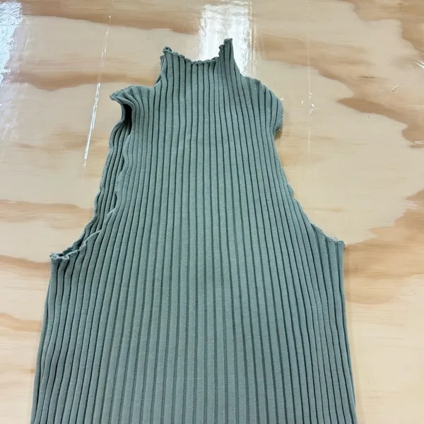 John‎ Elliott Women's Ribbed Knit Mock Neck Top in Soft Green Stretch Small - Image 3