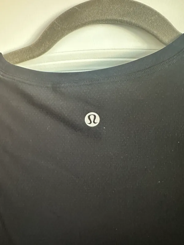 Lululemon Black  Shirt - Image 3
