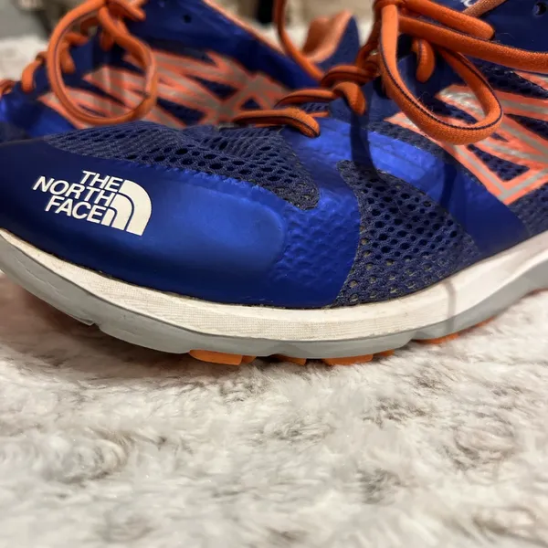 North Face Hyper-Track Guide running shoes blue and coral - Image 3