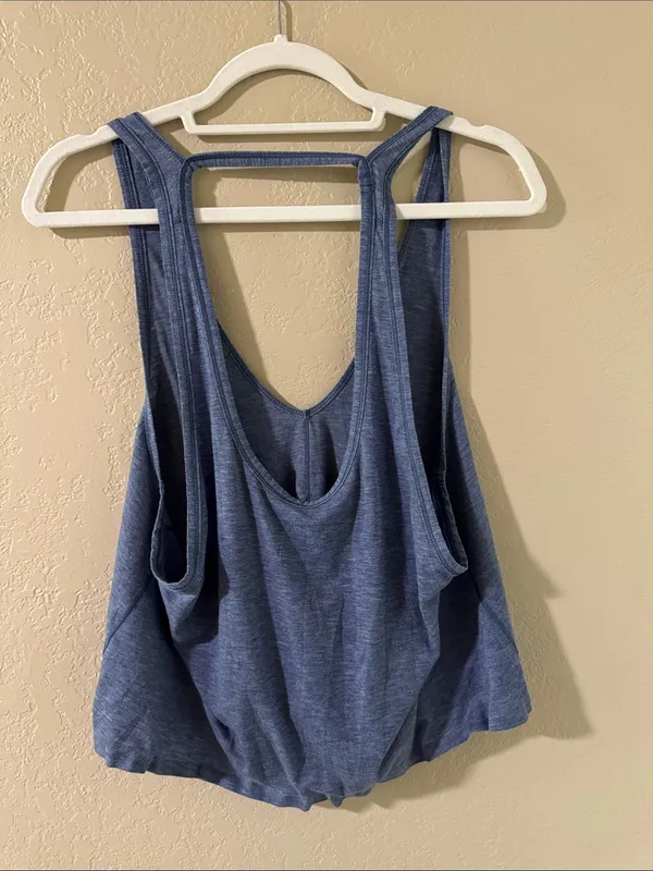 Lululemon tank top - Image 3