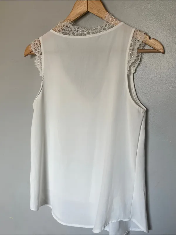 Anthropologie White Lace V-Neck Sleeveless Top - Image 5