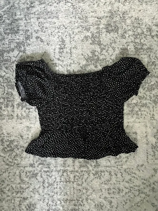 PacSun Black and White Floral Puff-Sleeve Top - Image 2