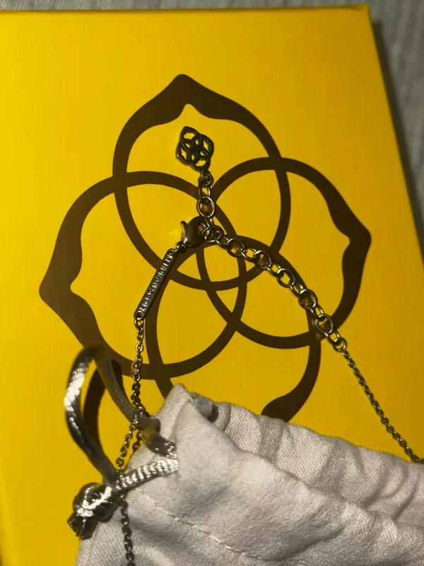 Kendra Scott Necklace - Image 3