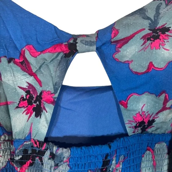 Band of the Free Blue Floral Key Hole Back Square Neck Crop Top Women Sz M - Image 8