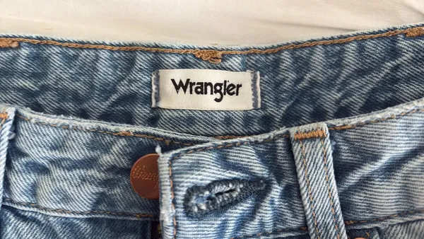 Wrangler jeans, shorts - Image 3