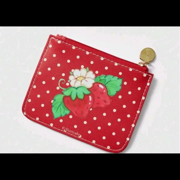 Vintage-Inspired Strawberry Shortcake Credit Card Wallet - Image 3