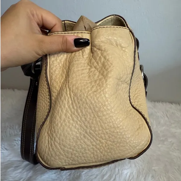 COACH Chelsea Beige and Brown Pebbled Leather Shoulder Bag - Image 5