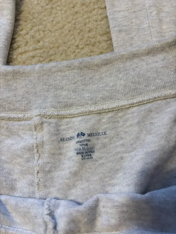 Brandy Melville Light Gray Drawstring Sweatpants - Image 2