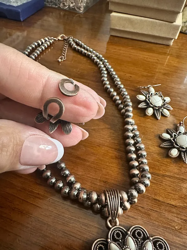 Brown & White Stone Floral BoHo Statement Necklace, Bracelet, Ring & Earring Set - Image 2