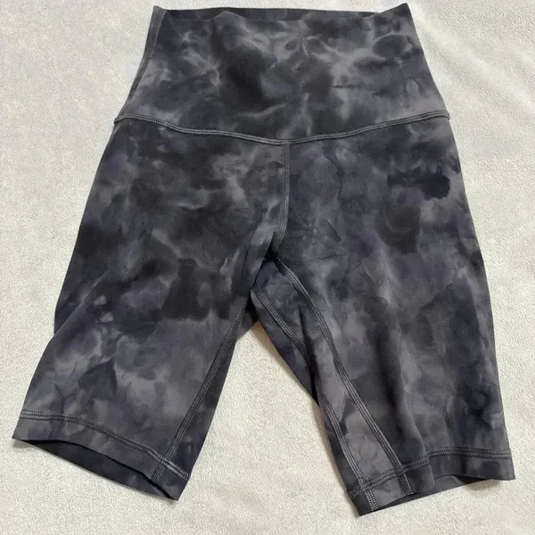 Lululemon Align Diamond Dye Shorts - Image 2