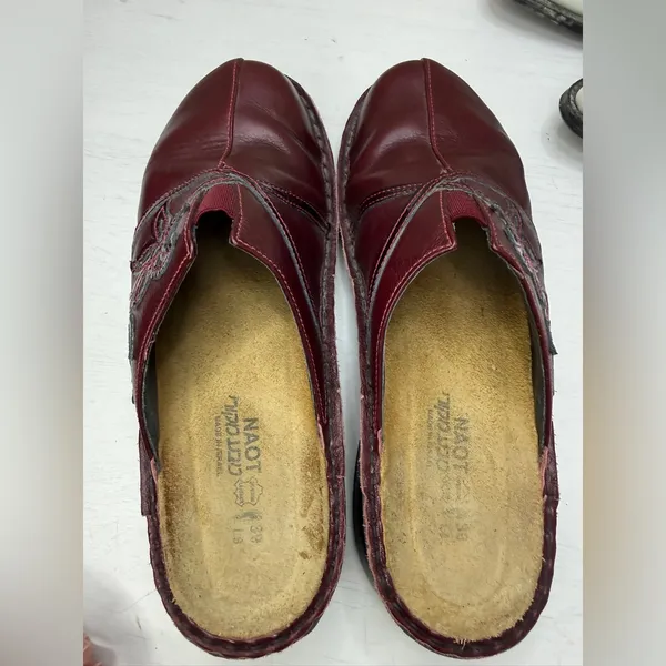NAOT EMBROIDERED RED LEATHER MULES Clogs Western Artisan Art to Wear - Image 7