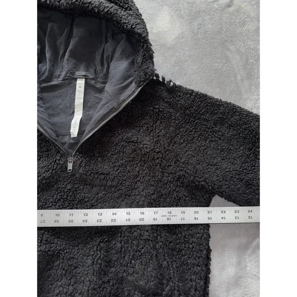 Lululemon Women's Oh So Sherpa Half Zip Black Size 6 - Image 8