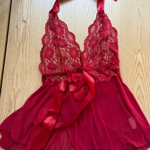 Women's Elegant Lacey Burgundy/Red Lingerie Babydoll w/Garters size Medium/Large - Image 3