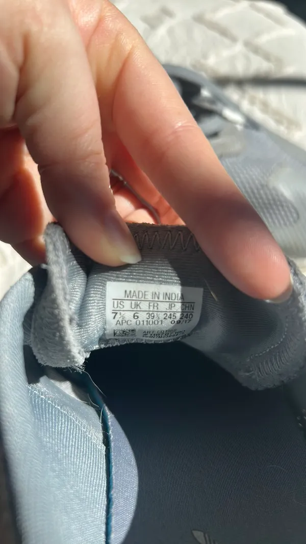 Adidas Shoes - Image 4