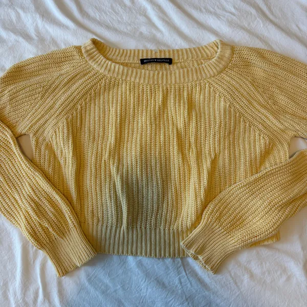 Brandy Melville Butter Yellow Knit Cropped Sweater - Image 2