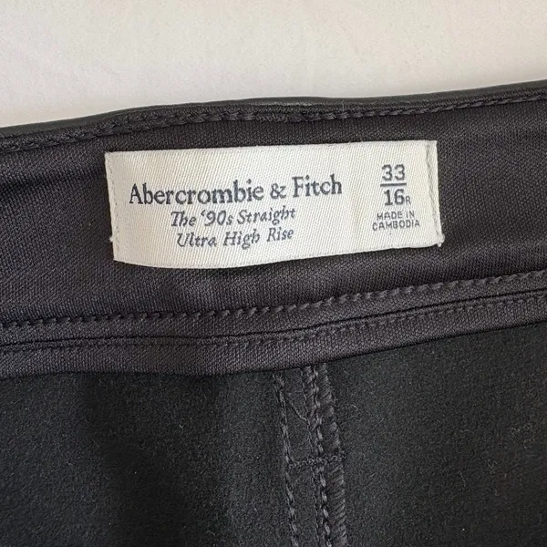 Abercrombie‎ & Fitch Vegan Leather 90s Straight Pant - Size 16. - Image 8