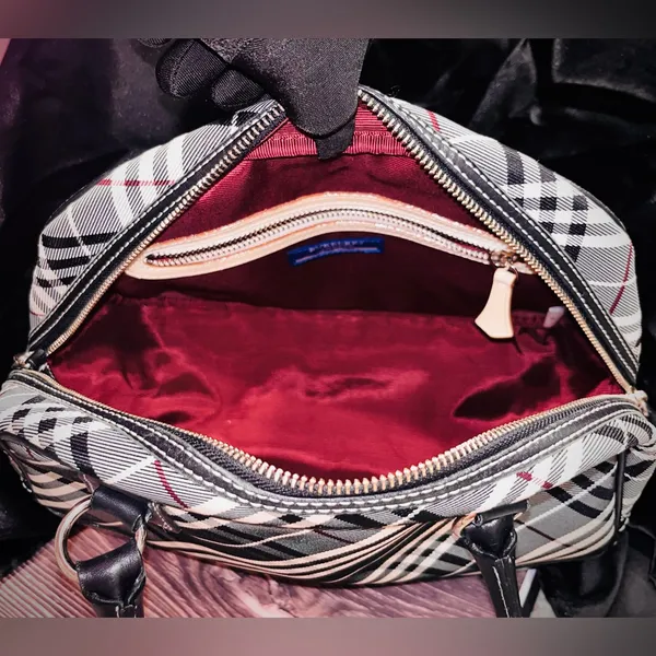 AUTHENTIC BURBERRY CHECK HANDBAG 🖤 - Image 8