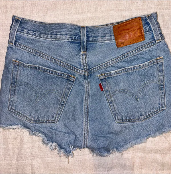 Levi’s 501 Denim Shorts Distressed Women’s 25 - Image 3