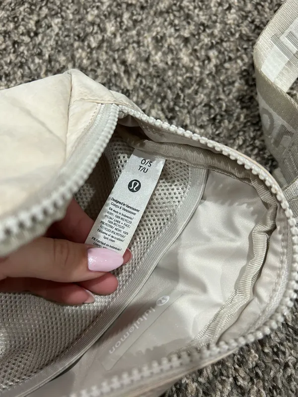 Lululemon Belt Bag - Image 4