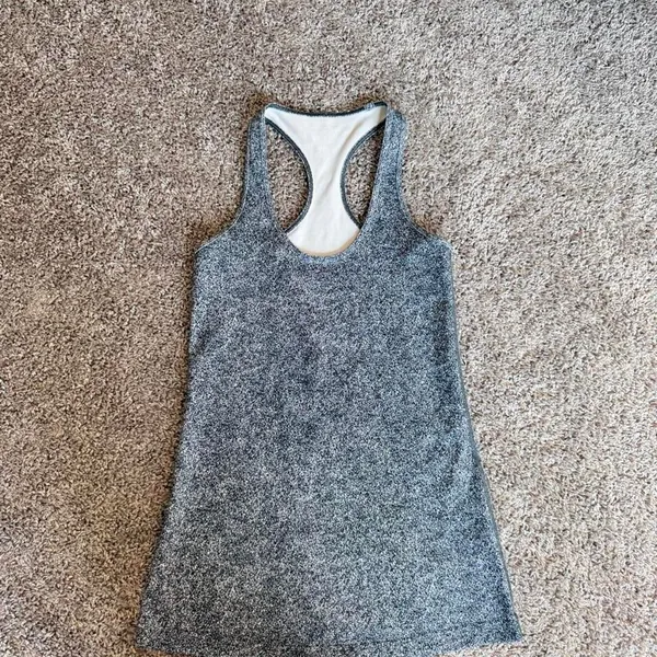 Lululemon gray heathered tank top - Image 3