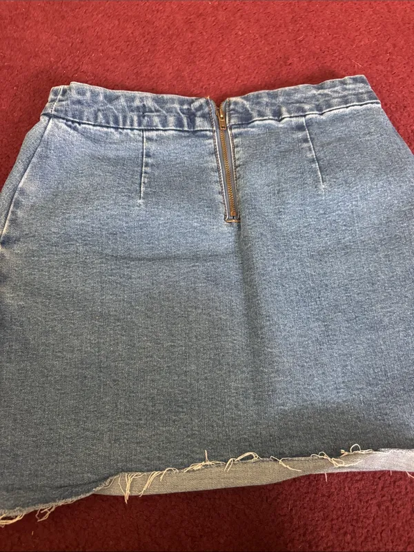 Forever 21 Light Blue Denim Mini Skirt with Raw Hem - Image 3