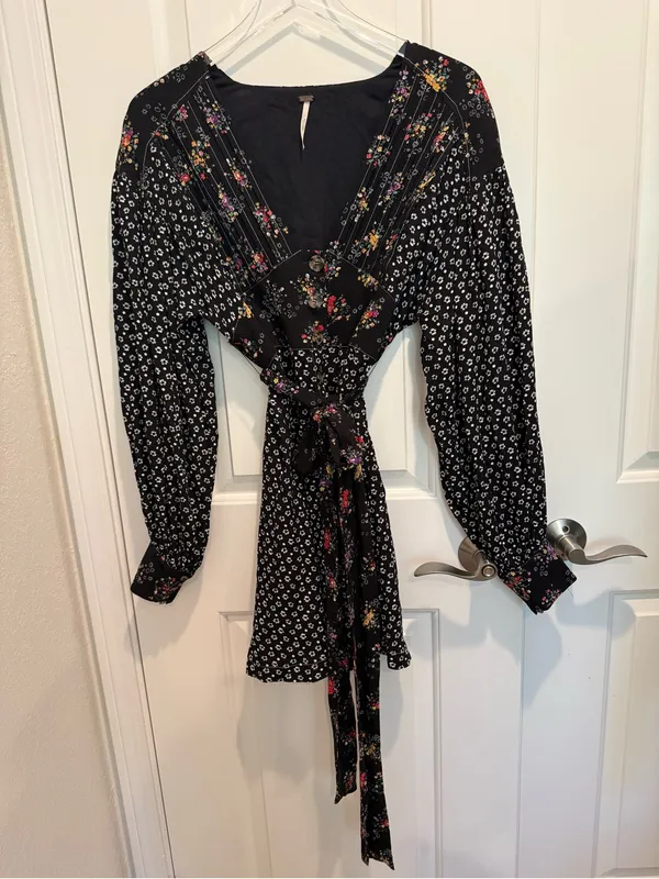 FREE‎ PEOPLE Wonderland Mini Dress Black Floral Mixed Pattern Tie Waist - Image 5