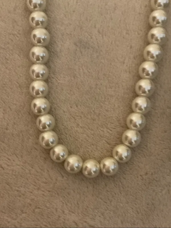 BABEYOND Cream Pearl Necklace - Classic Strand - Image 4