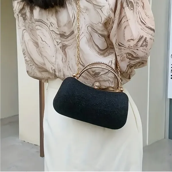 Elegant Unbranded Black Evening Bag - Image 8