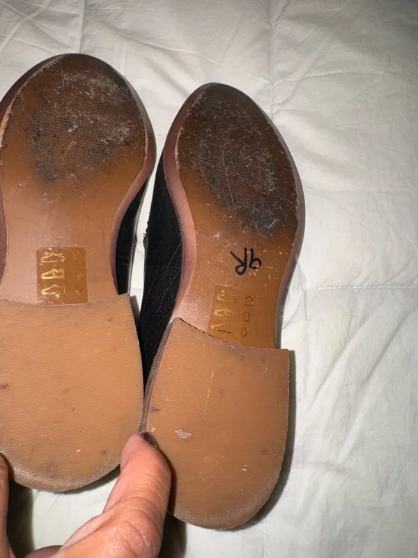 Madewell Black Leather Slip-On Loafers with Brown Sole - Image 8